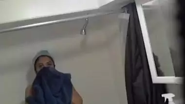 ???? Paki Bhabhi In Shower - Movies.